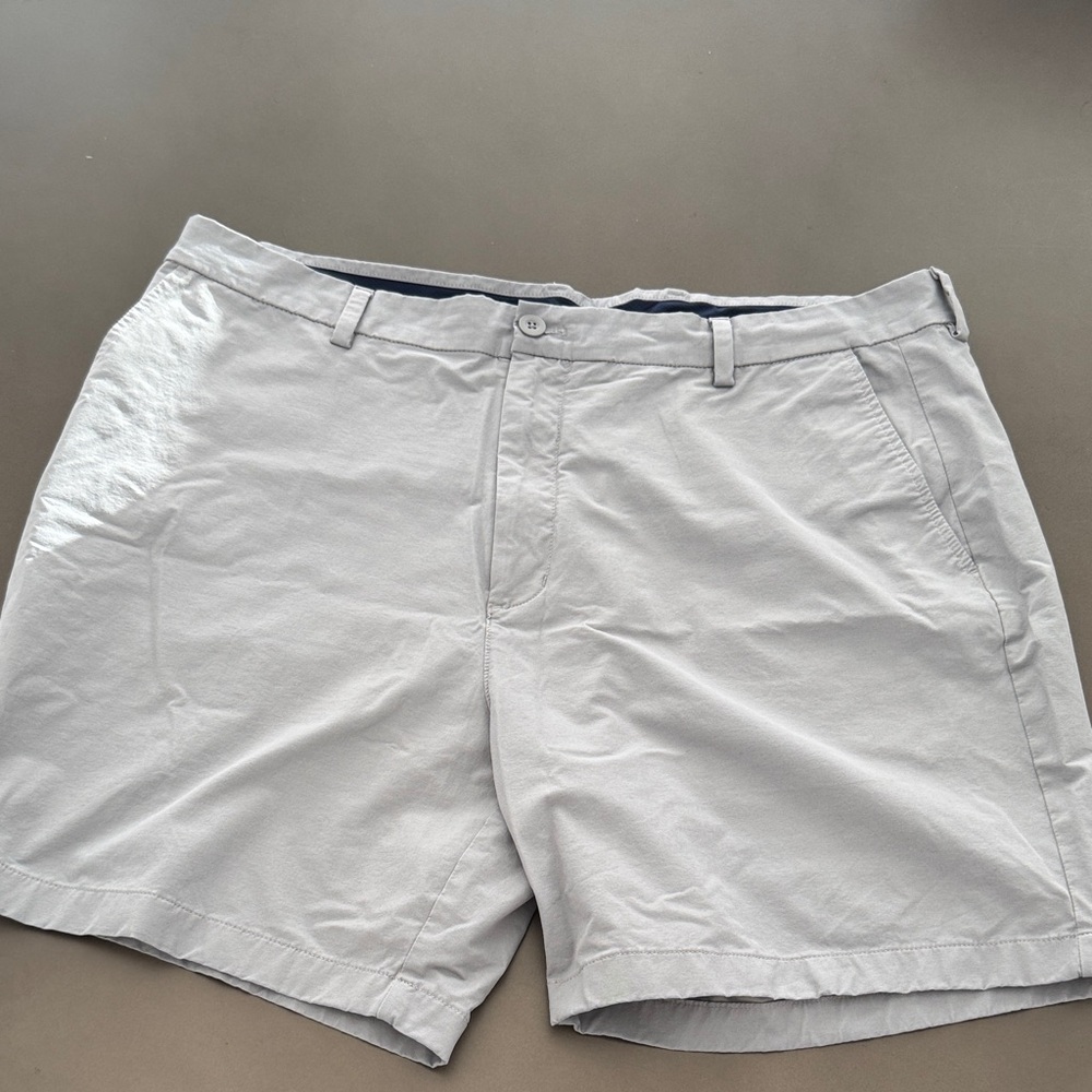 Vineyard Vines on-the-go short